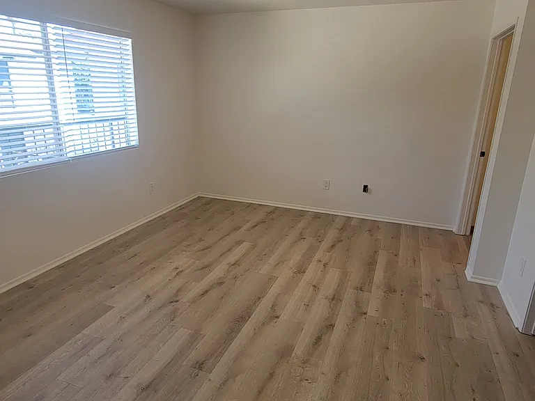 4025 Oakwood Ave #2 — Photo 7