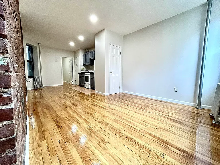 61 Clinton St #311 — Photo 3