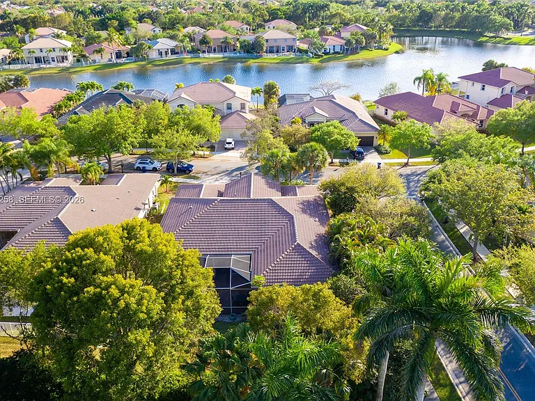 3929 Osprey Ct — Photo 4