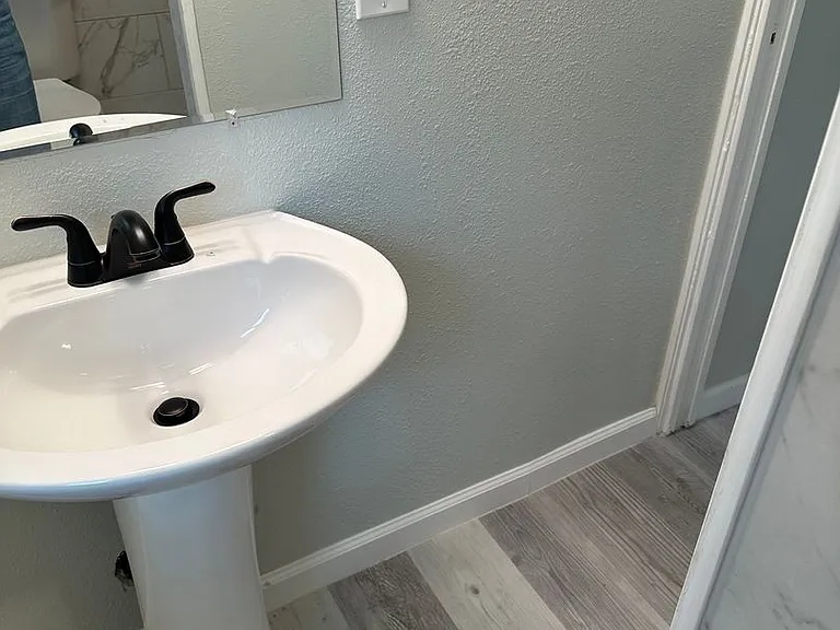 196 Lcr Whiterock — Photo 13