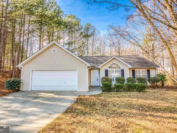 902 Yellow Pine Cir, Winder, GA 30680