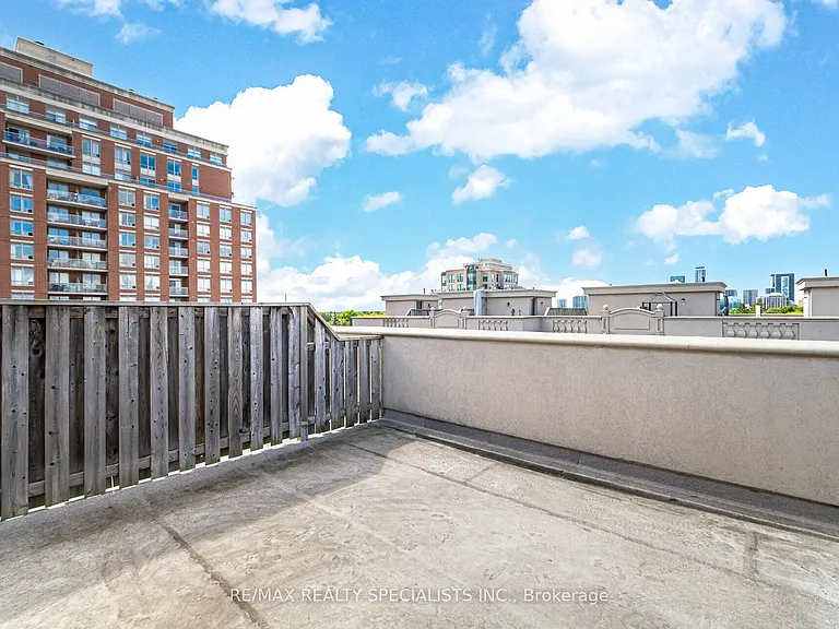 8C Clairtrell Rd — Photo 37