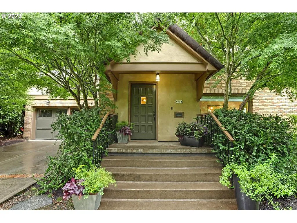 7406 SE 27th Ave photo 1