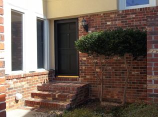 6122 Barfield Rd, Sandy Springs, GA 30328