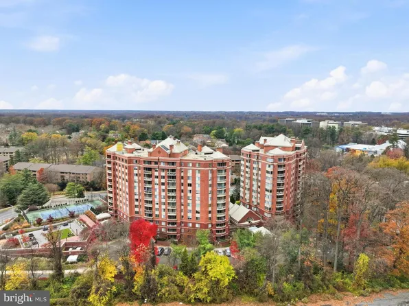 5802 Nicholson Ln APT 803, Rockville, MD 20852