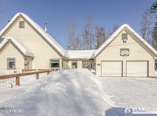 2362 Peede Rd, North Pole, AK 99705