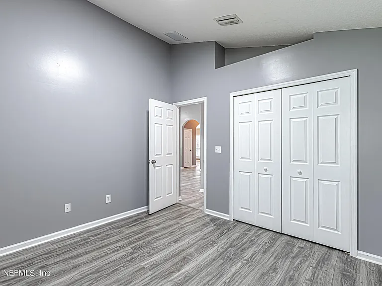 2243 Trailwood Dr — Photo 24