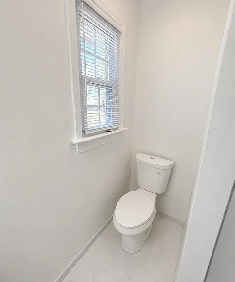 2ND BATHROOM