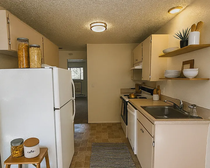 Quiet Living. Modern Comfort. Feel at Home. — Photo 10