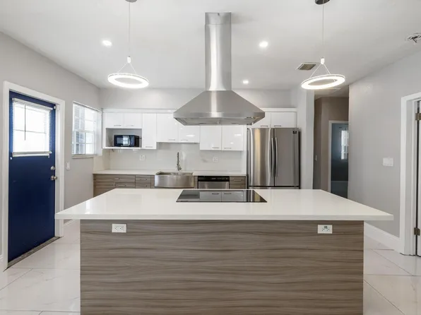 2227 Cody St, Hollywood, FL 33020