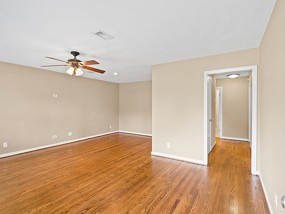 Large and bright living room