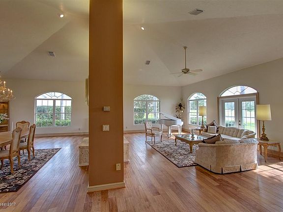 5th image of 490 Pine Needles Ct