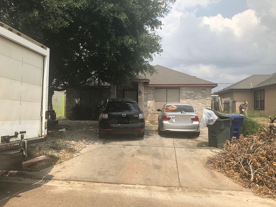 1st image of 1315 Cashew Ave