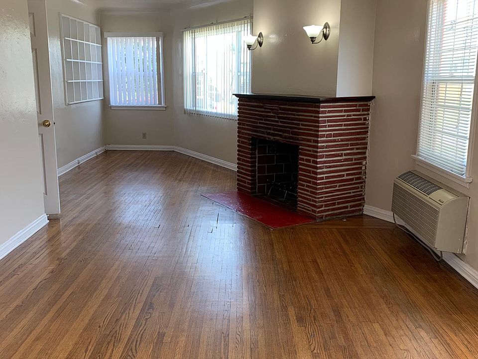 Living room with fireplace