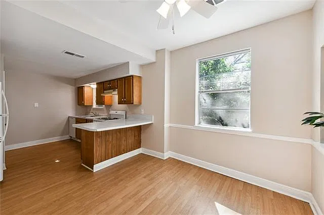 2 bed, 1.5 bath, 1058 sqft, $1,400 — Photo 4