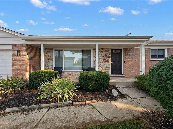 5th image of 23137 S Rosedale Ct