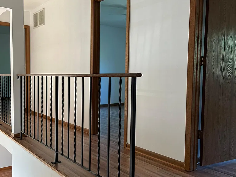 128 Ainslie Dr — Photo 11