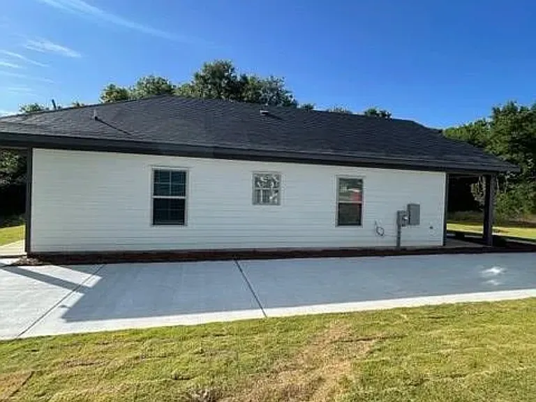 3327 Hals Way — Photo 17