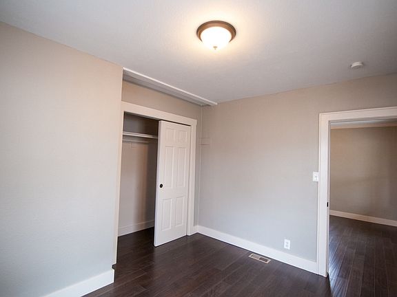 5th image of 930 Knox Ct