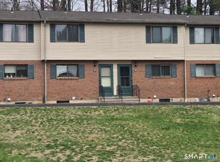 39 Horton Hill Rd APT 8G, Naugatuck, CT 06770