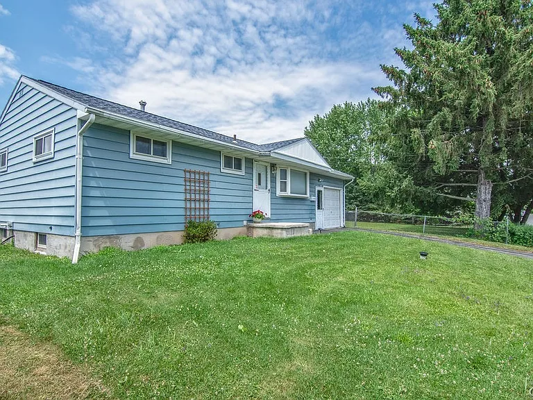 311 Swansea Ave — Photo 6