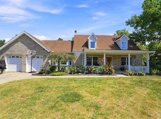 7870 Surreywood Dr, North Bend, OH 45052