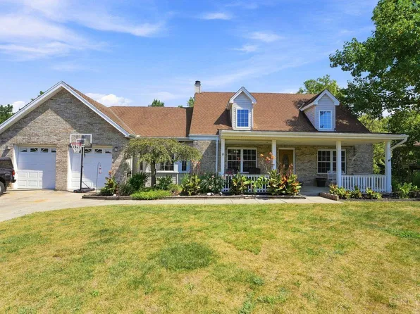 7870 Surreywood Dr, North Bend, OH 45052