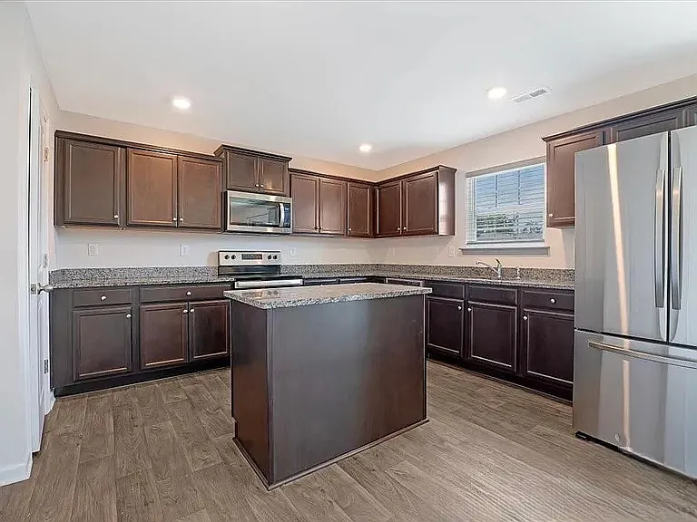 7112 Finnigan Rd — Photo 3