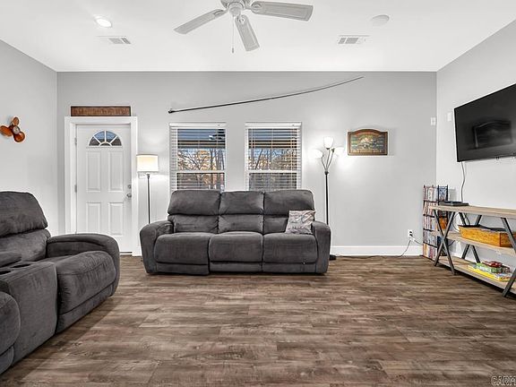 3rd image of 10176 Nimrod St