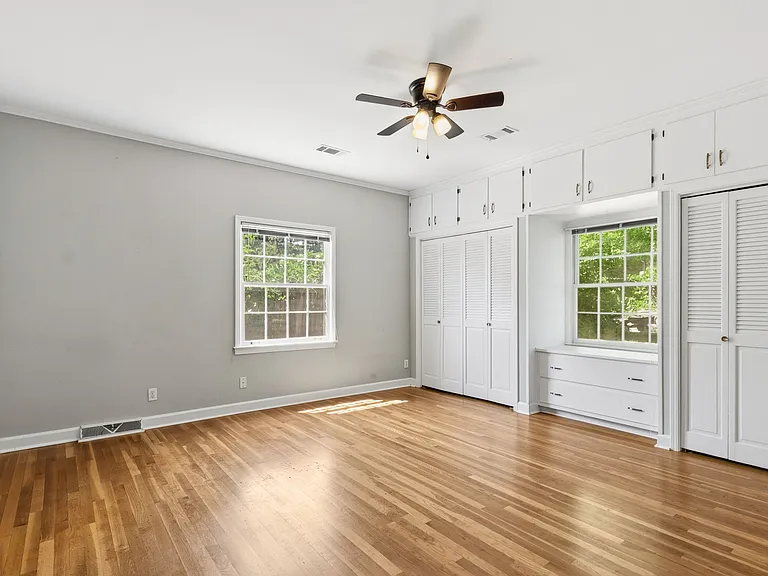 253 Cedar Crst — Photo 10