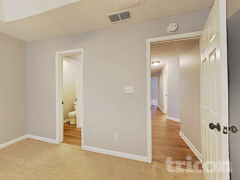 705 Claven Ct — Photo 6