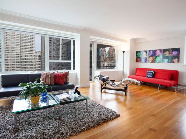 200 E 66th St APT D1706