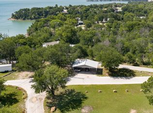 402 Aqua Way, Bridgeport, TX 76426