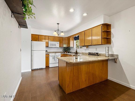5th image of 2346 Sandia Dr
