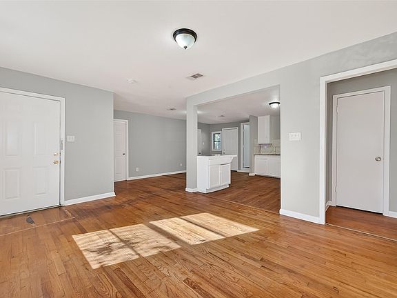3rd image of 6127 Beldart St