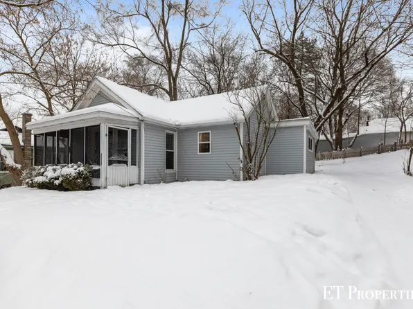 3018 Effie Pl NE, Grand Rapids, MI 49505