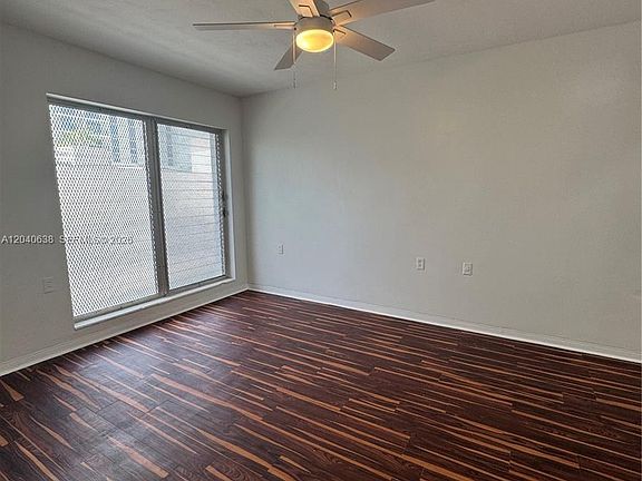 4th image of 1600 NE 114th St APT 204