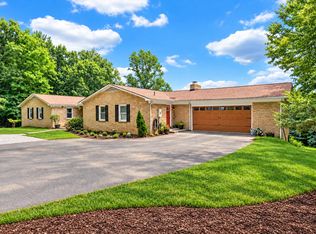 4800 Wade Rd, Roanoke, VA 24018