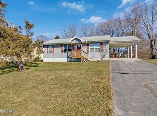 80 Deerfield Rd, Crossville, TN 38555