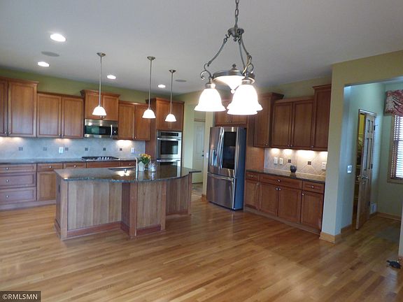 4th image of 1705 Carriage Dr