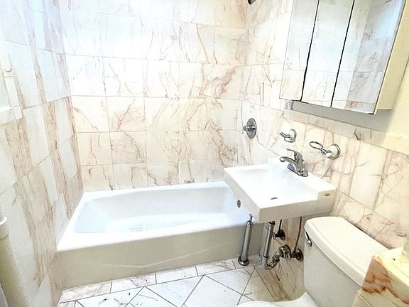 5th image of 134 E 98th St #5A