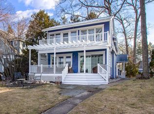 13250 Lakeside Lndg, Fenton, MI 48430