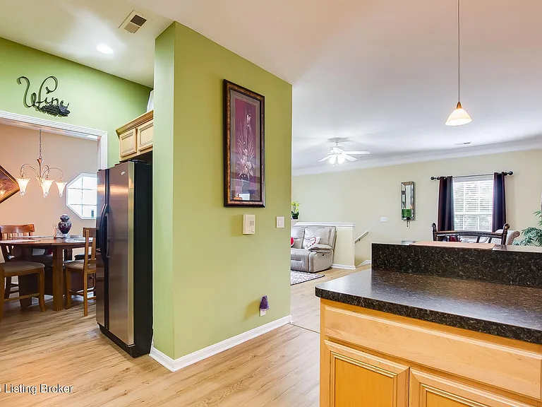 203 S Dorsey Ln #0 — Photo 11