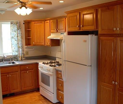 4th image of 22 Hopkins Dr