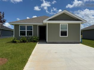 6317 Firefly Dr, Milton, FL 32583