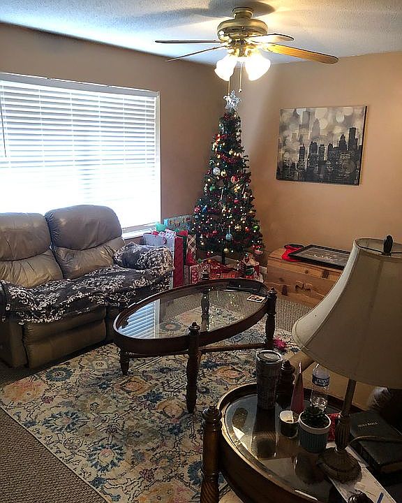 1st image of 1905 Plantation Dr SE