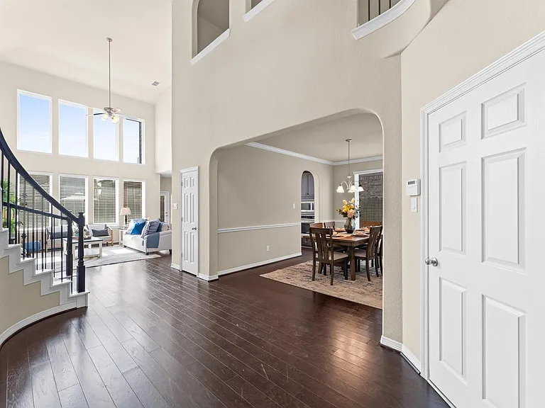 955 Smokethorn Trl — Photo 4