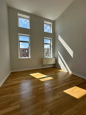 Rented by Oxford Property Group | media 4