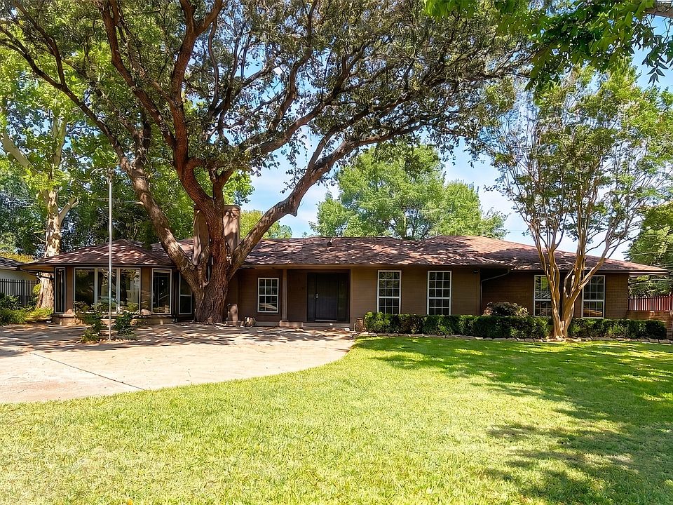 1st image of 11083 Erhard Dr