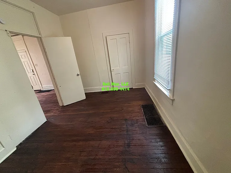 1111 N Main St — Photo 11